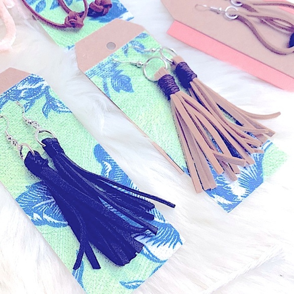 🆕»-»bOheMiAN MoDeRn LeAtHeR fRiNGe EaRrInGS« HaNdCrAfTeD »ClAsSiC bOhO sTyLe«